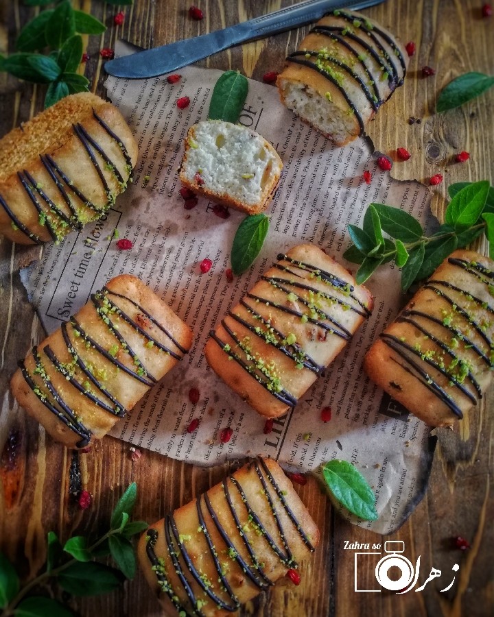 کیک زرشک وپسته