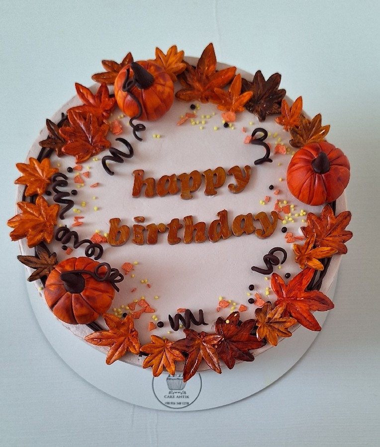 کیک زیبای پاییزی 