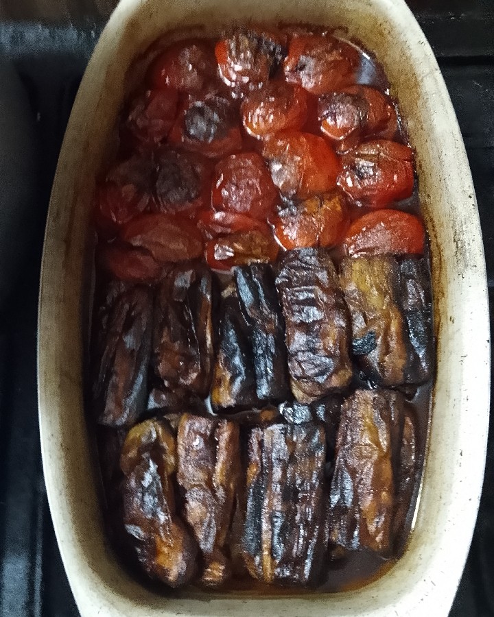 گوجه بادمجان 