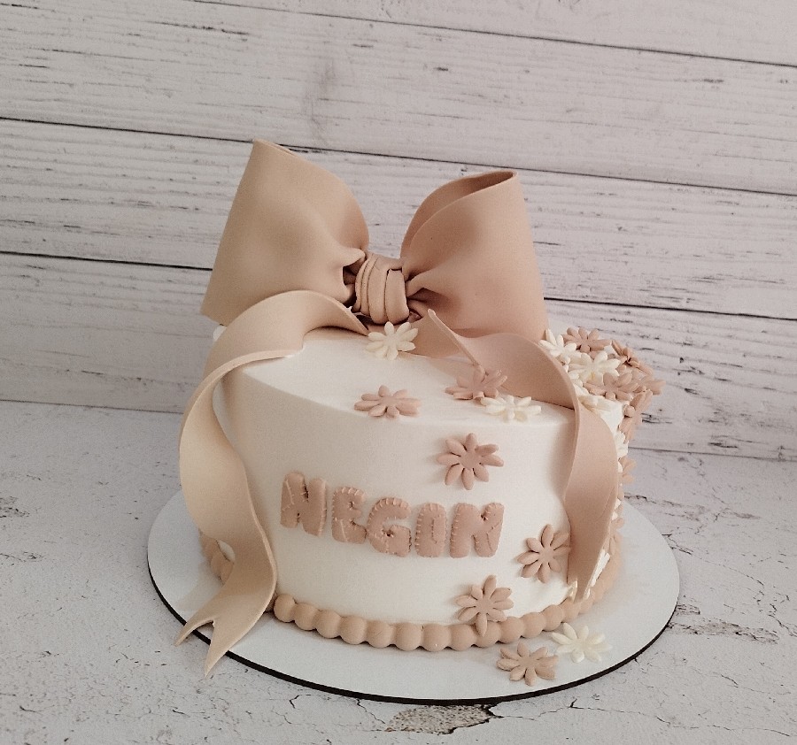 کیک دخترانه