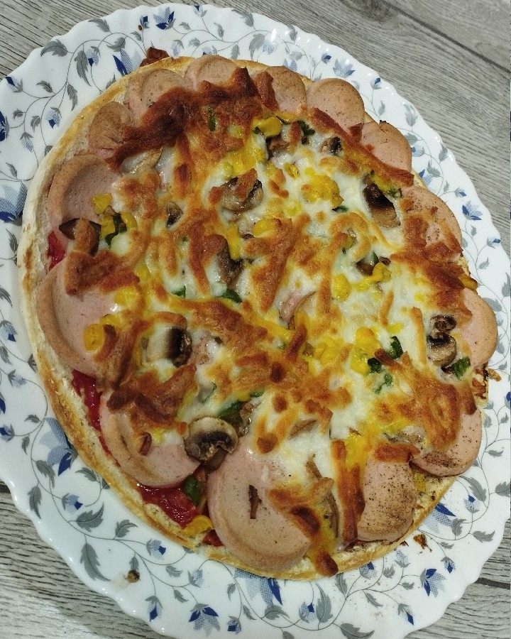 دوتا پیتزای پپرونی و مخلوط