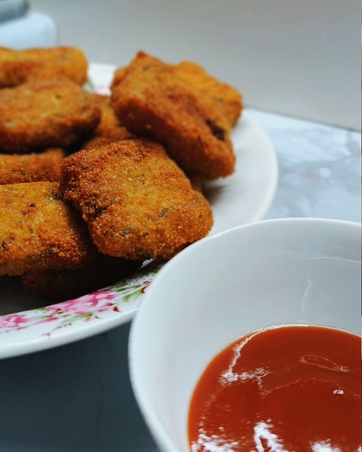 فینگرسیب زمینی و پلوتن