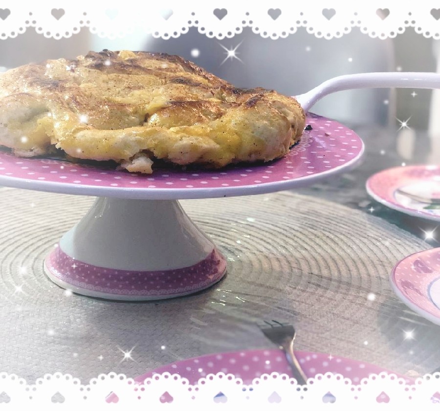 شیرینی دارچینی همراه با مارمالاد سیب