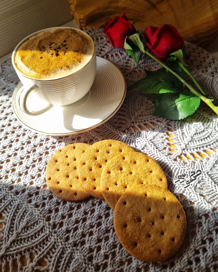 عکس بیسکویت ساقه طلایی