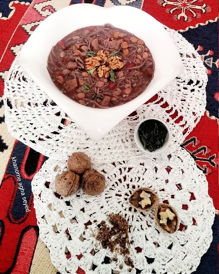 عکس آش رشته سماق سرکان (تویسرکان)