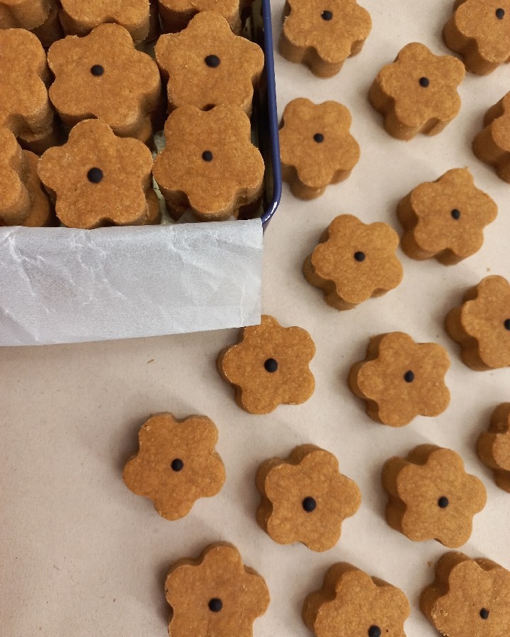 اینم از شیرینی نخودچی 