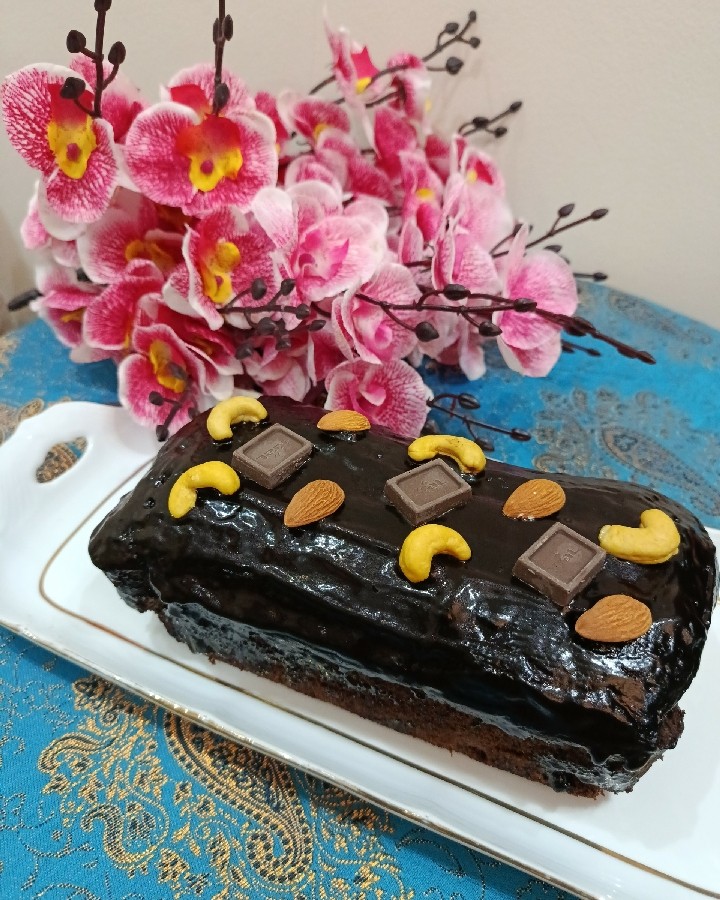 کیک شکلاتی با روکش شکلات 