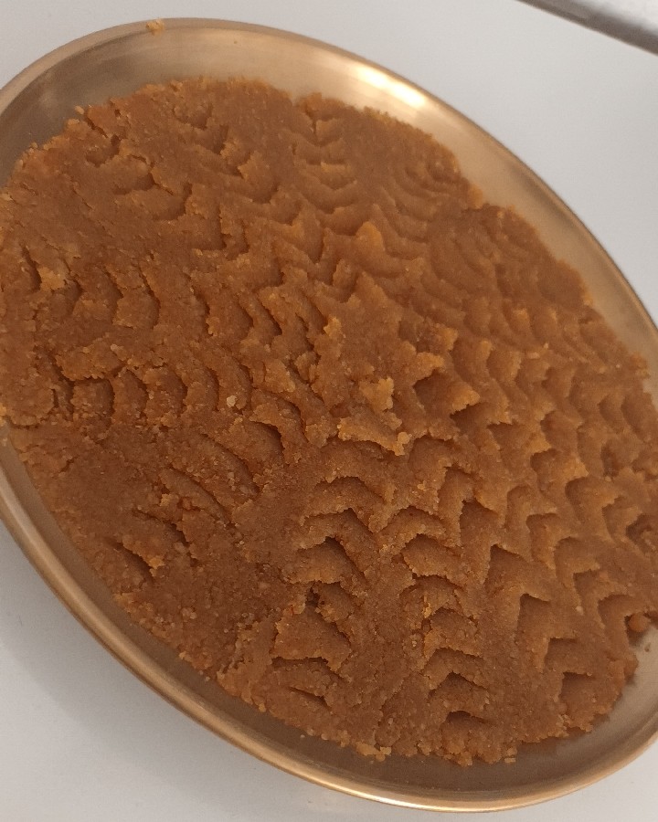 ایام فاطمیه تسلیت میگم ??
برای اولین بار خودم حلوادرست کردم 
حلوای اوماج 