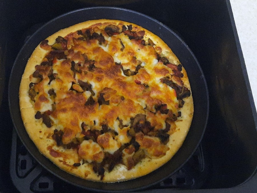 پیتزا قارچ و گوشت