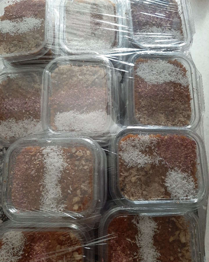 حلوا اوماج احسان برای  پدر و مادرم 