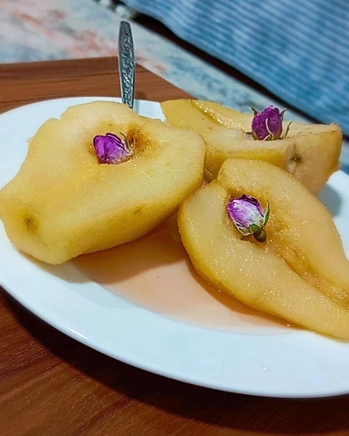 کمپوت گلابی