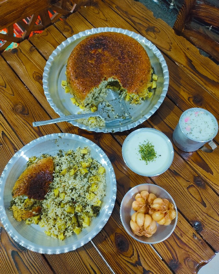 سیب پلو ...ورق بزنید 