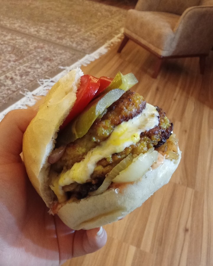 برگرد خودم ساز?مک دونالد کم میاره پیشش?