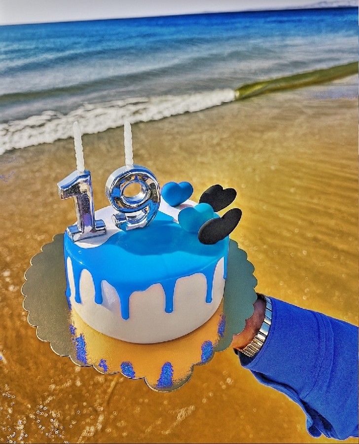 کیک 19 سالگیم