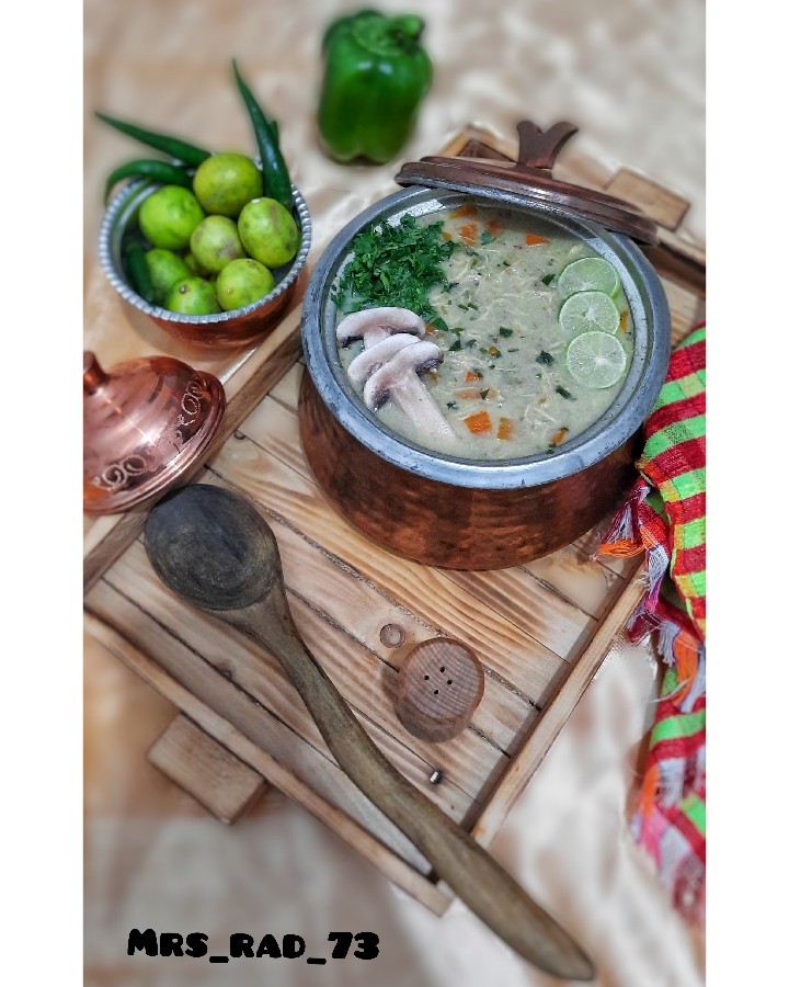 عکس سوپ شیر و قارچ