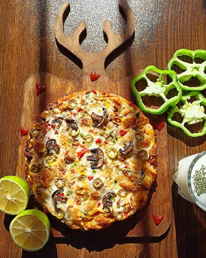 پیتزای مرغ و سبزیجات 