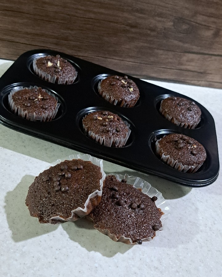 کاپ کیک کاکائویی شکلاتی گردویی