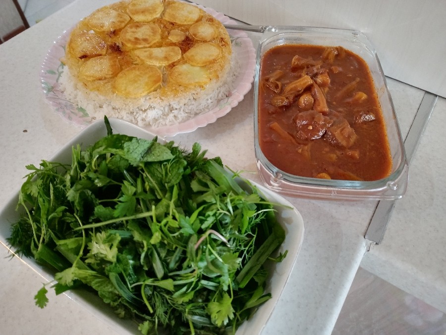 خورشت بانیه 