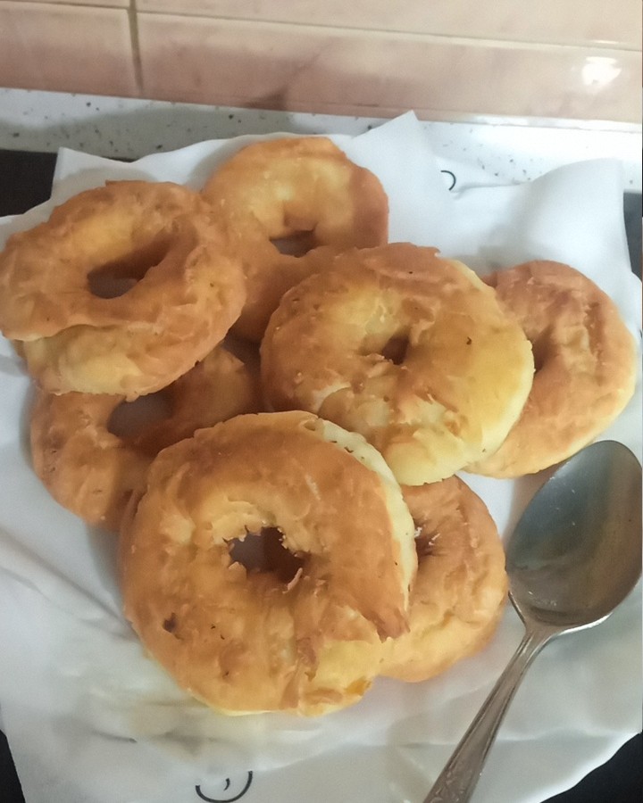 مشغول پخت دونات?