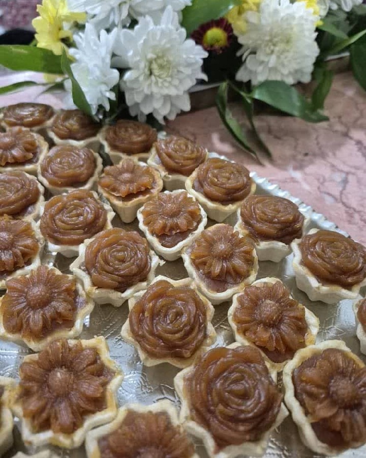 کیک حلوا برای چهلم مامان عزیزم??ممنون میشم برای شادی روحش یه صلوات بفرستید