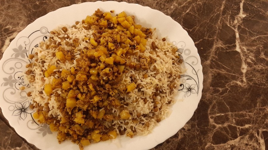 سیب زمینی وگوشت چرخ کرده و گردو ...عدس پلو .عشق پسرا