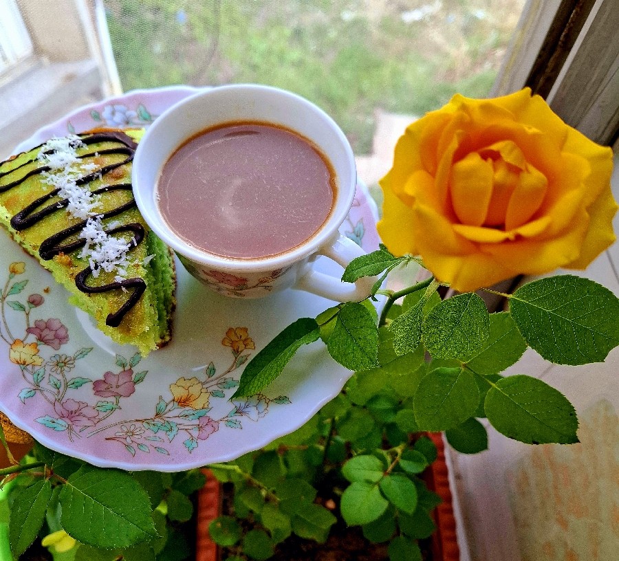 کافی و کیک اسفناج