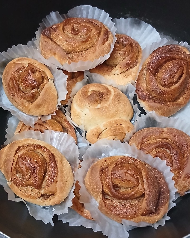 نان رول دارچینی