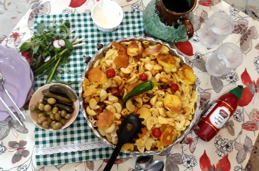 #ماکارونی#فرمی#خوشمزه#جاتوون سبز#
#عزیزید#