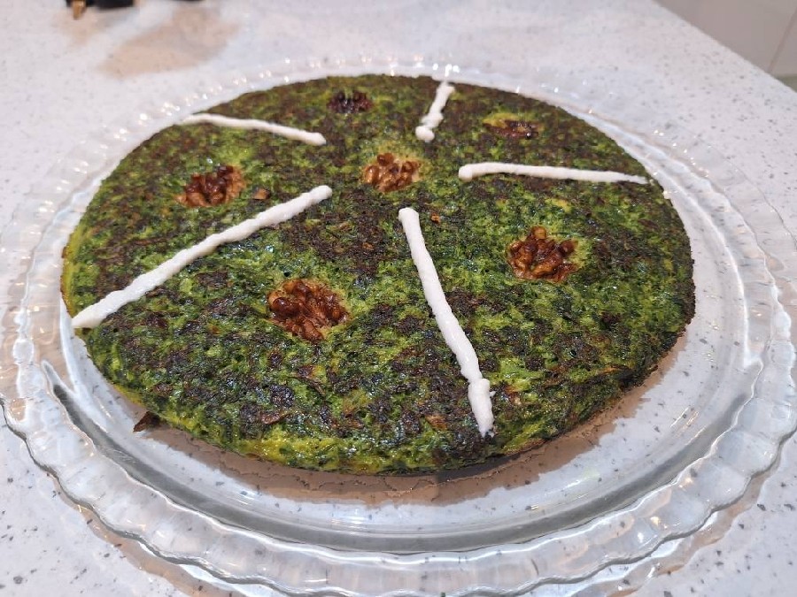 کوکو سبزی گردویی