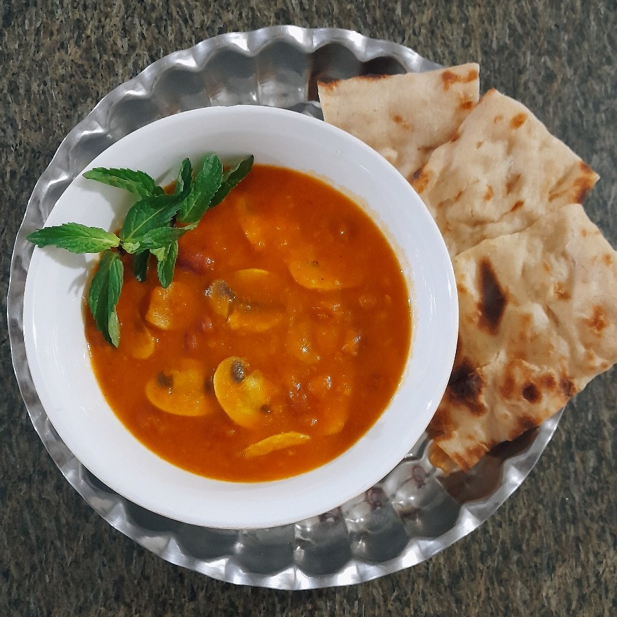 خوراک قارچ و لوبیا