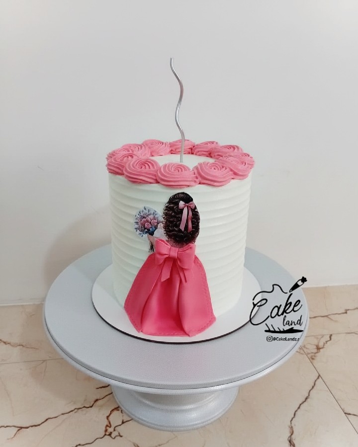 .کیک دخترانه 