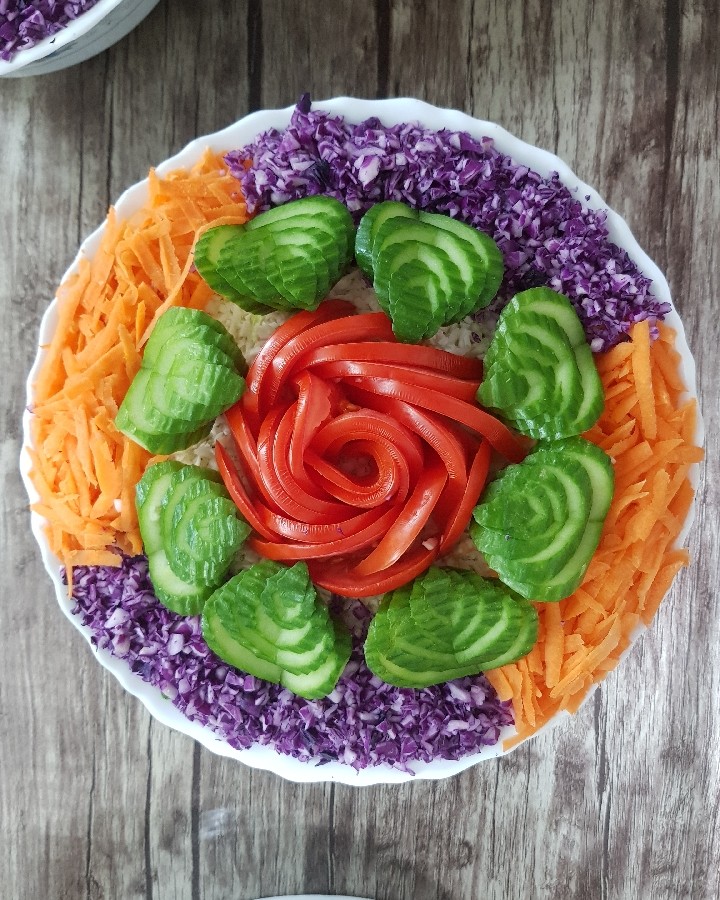 تزیین سالاد لطفا ورق بزنید 