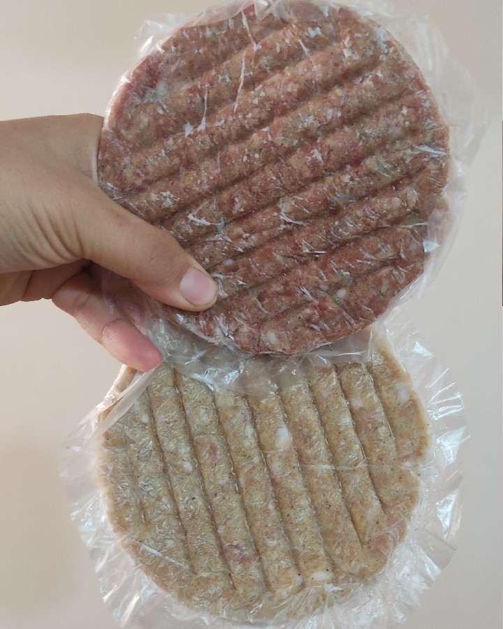 همبرگر گوشت و مرغ 
