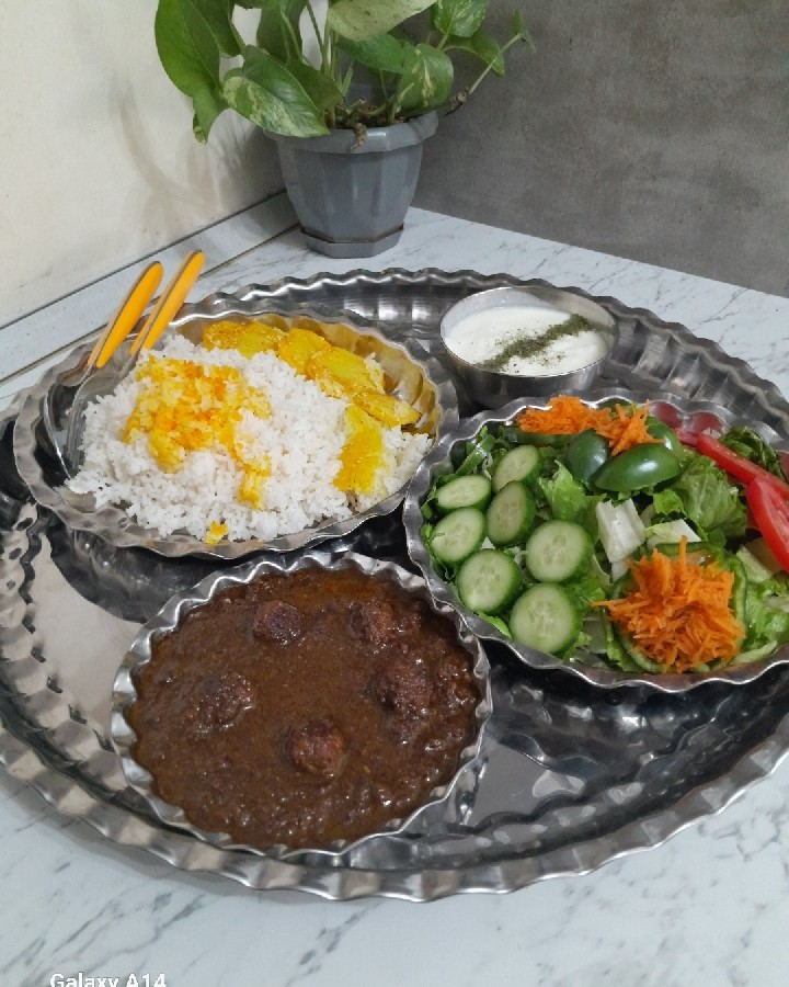 فسنجان با کوفته قل قلی 