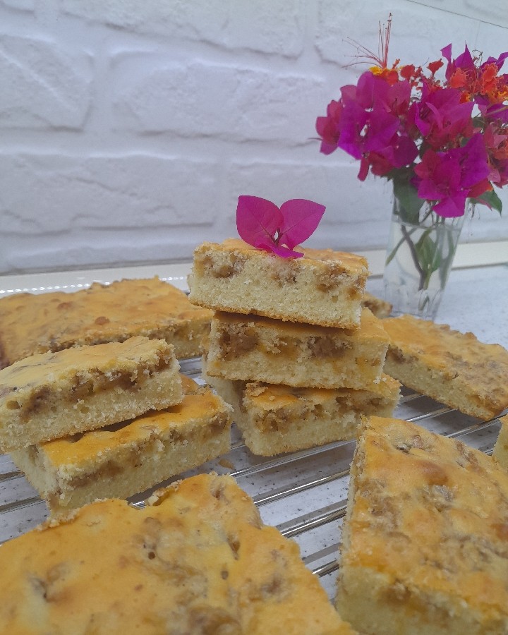 کیک سیب (شیرینی سیب)