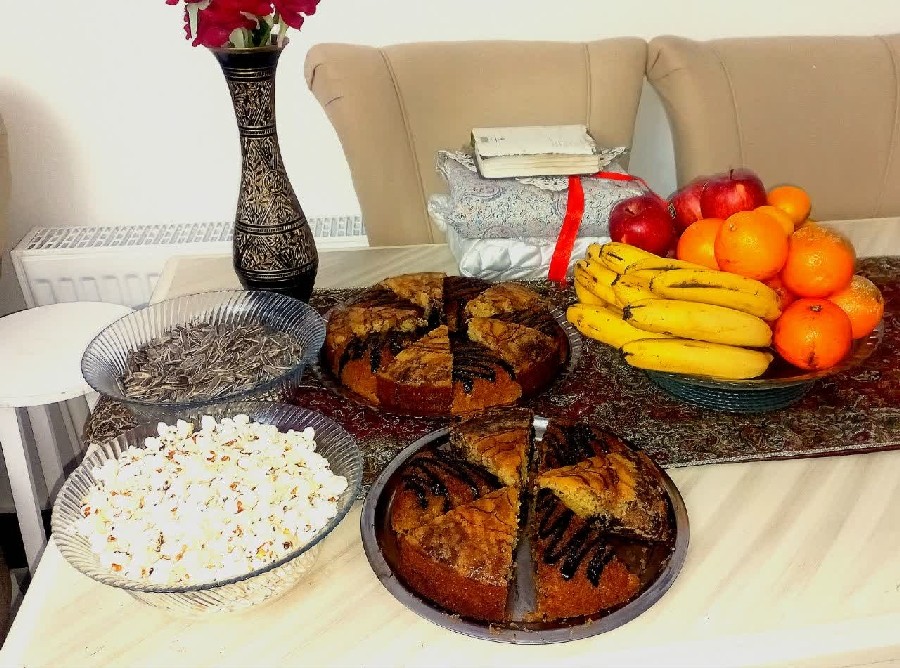 کیک زبرا و کیک هویچ گردو برای شب نشینی 