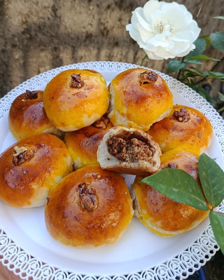 # نان مغز دار گردویی???