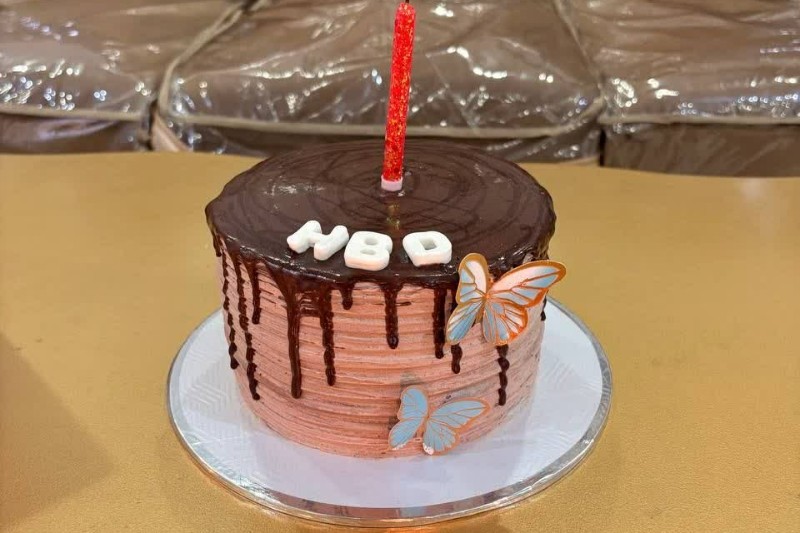 کیک شکلاتی به مناسبت تولد همسر جان❤