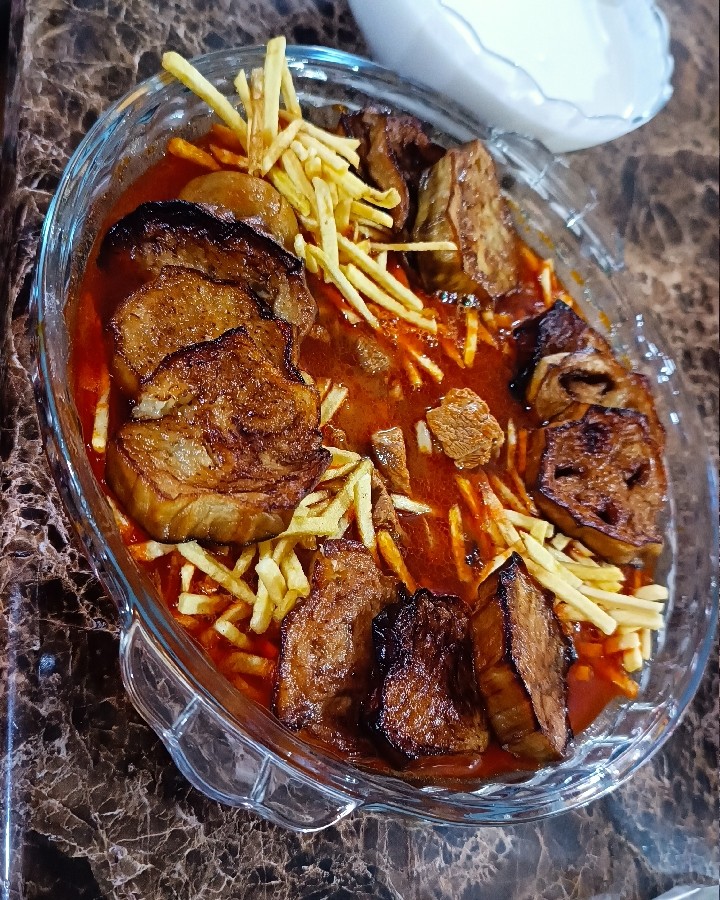 قیمه بادمجون 