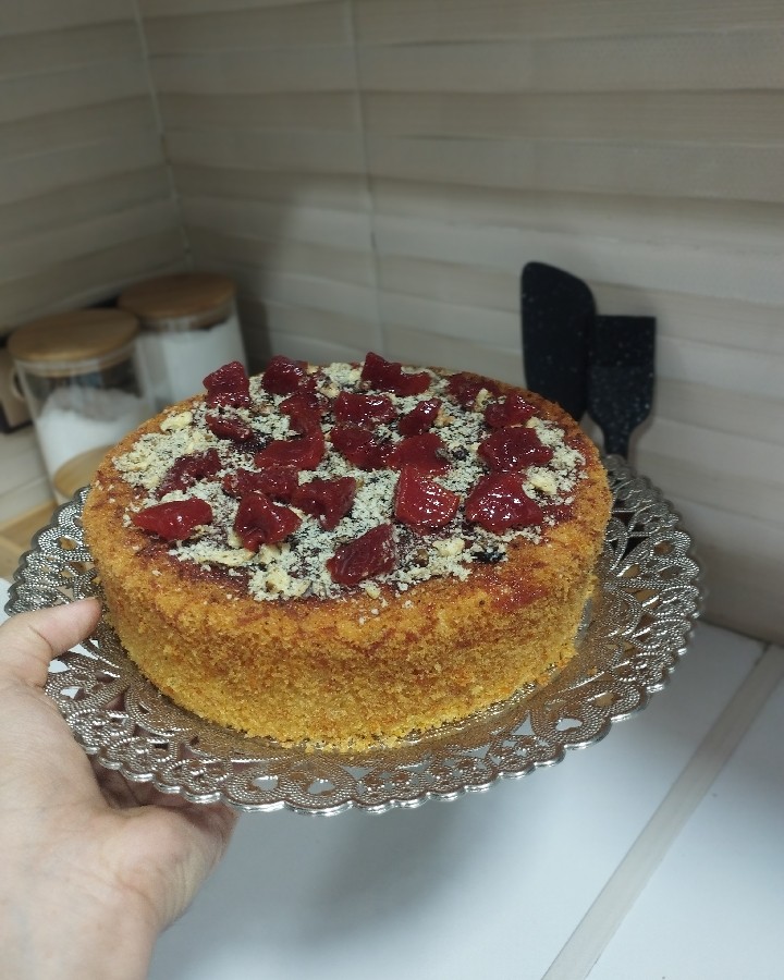 کیک هویج گردو با مربا 