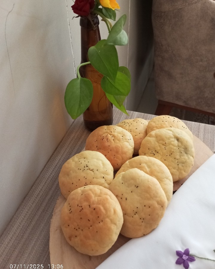 کلوچه با مغزی گردو