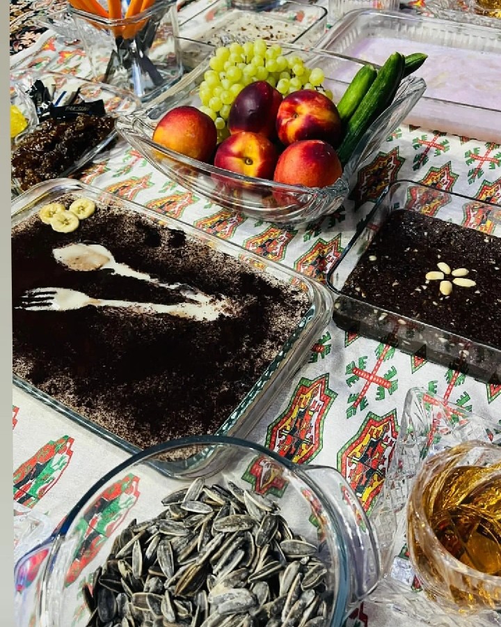 دورهمی با دسرای خوشمزه