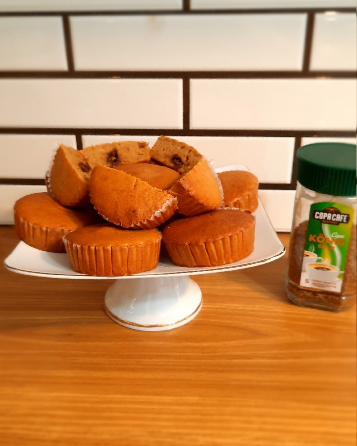 کیک نسکافه ای با مغزی شکلات