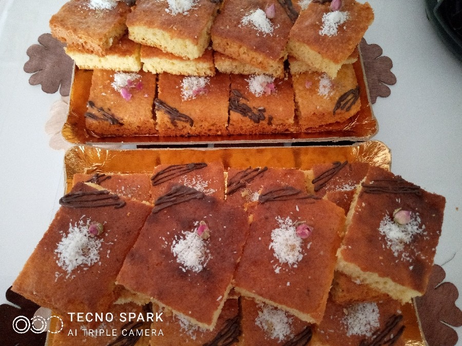 کیک تخته ای هل وگلاب وعطر زعفران 