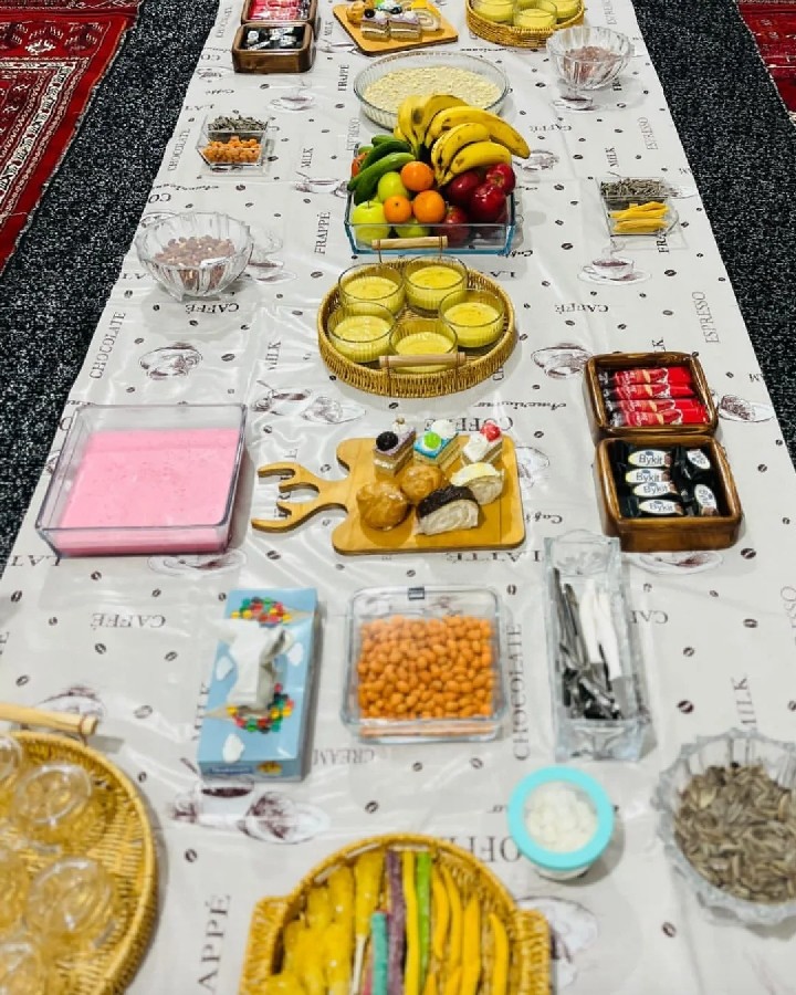 دورهمی با دسرای خوشمزه