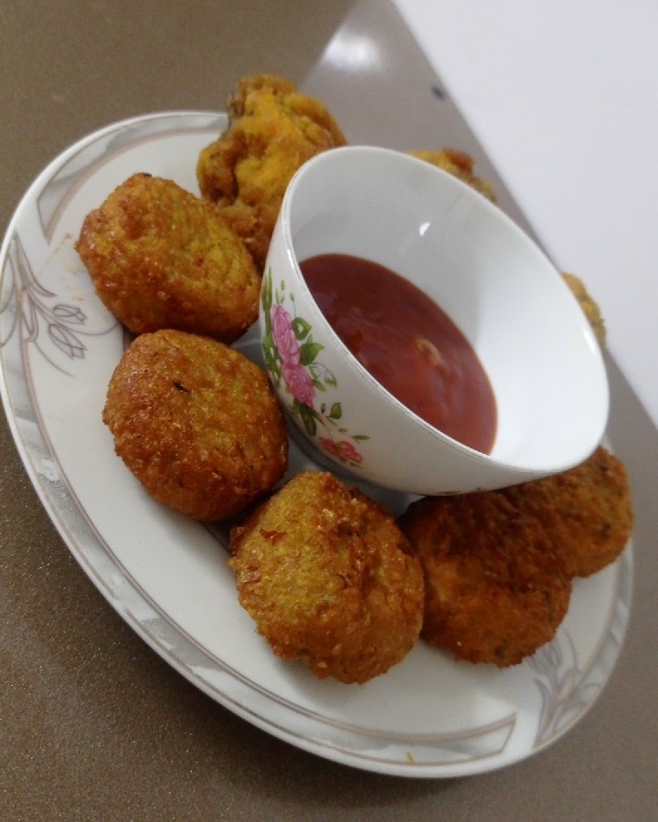 فلافل و قارچ سوخاری.