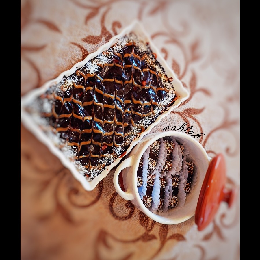 دسر شکلاتیشیرینی خرمایی