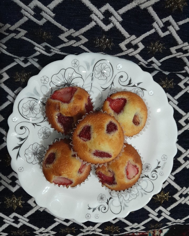 کاپ کیک توت فرنگی