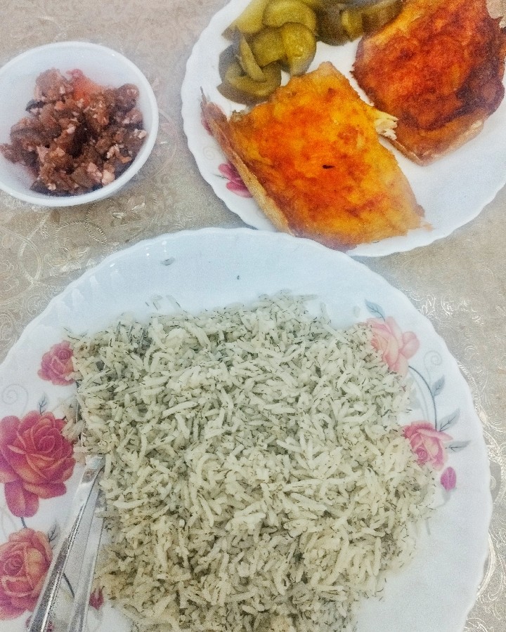 شوید پلو با ماهی گریل شده 