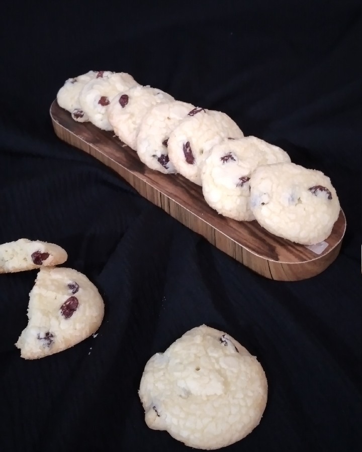 شیرینی کشمشی 